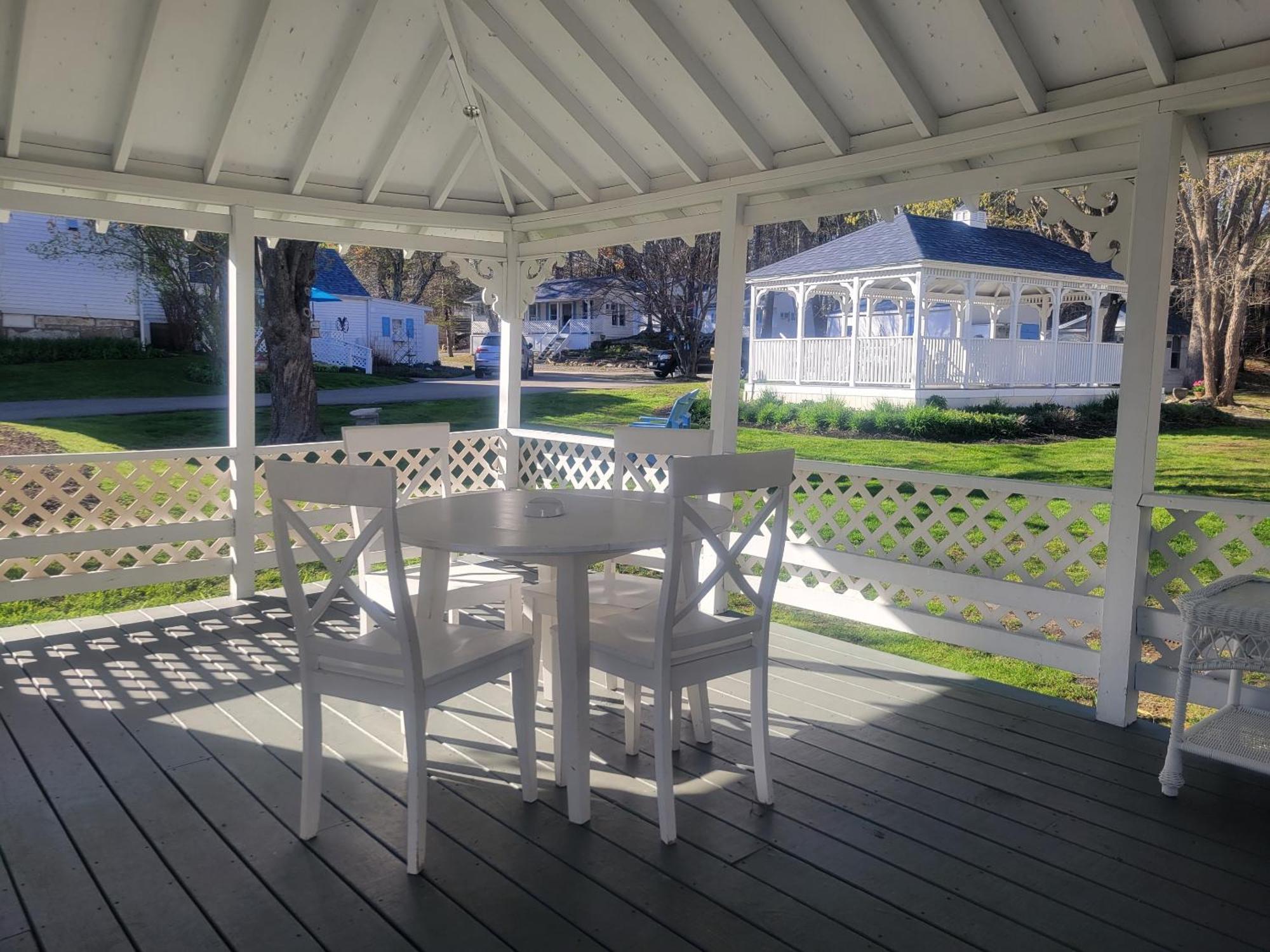 Bed and breakfast 2 River Road 3*